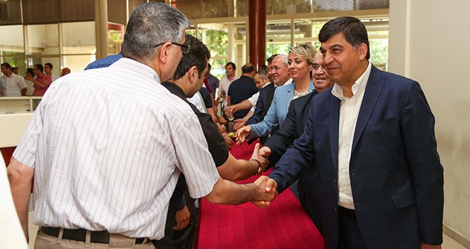 Personeliyle Bayramlaştı