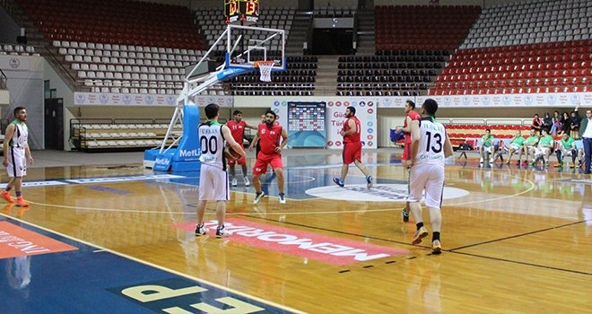 Şehitkamil 4'te 4 yaptı