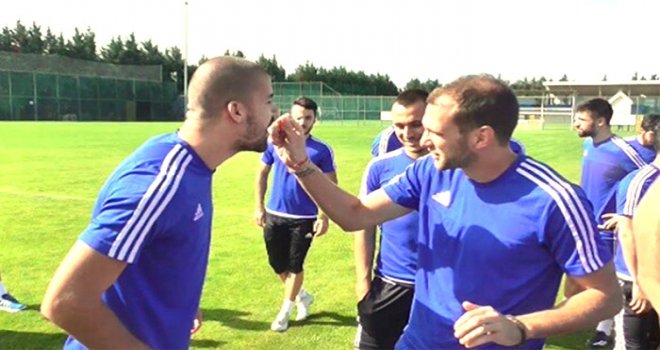 RASPOPOVİC’E DOĞUM GÜNÜ SÜRPRİZİ