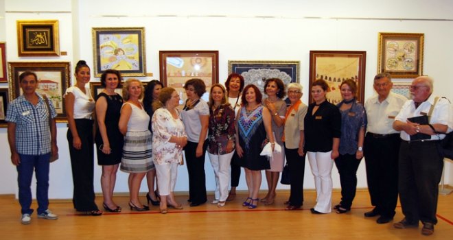 RENGAHENK SERGİSİNE BÜYÜK İLGİ