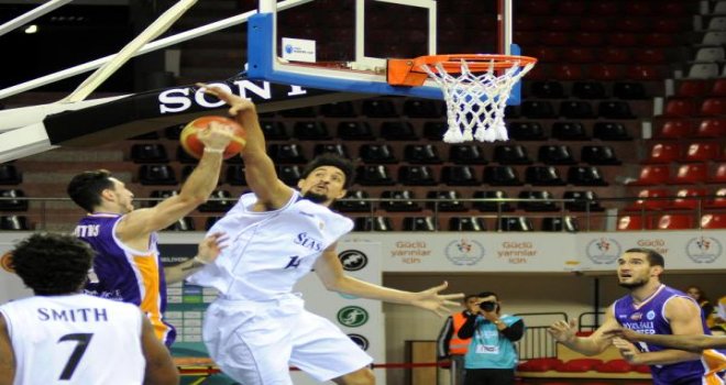 Royal Halı Gaziantep Avrupa'da Rakip Tanımıyor