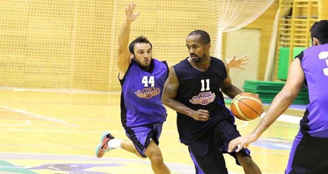 ROYAL HALI GÖZÜNÜ LİGE ÇEVİRDİ