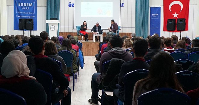 Sağlık sektörü duayenleri liseli öğrencilerle buluştu