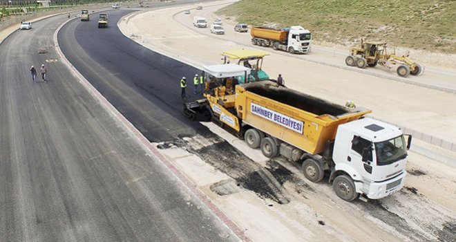 ŞAHİNBEY BELEDİYESİ ASFALTSIZ YOL BIRAKMADI