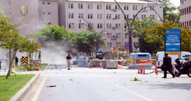 Saldırıda TNT kullanılmış, istihbarat faciayı önlemiş