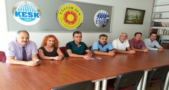 ‘SAVAŞA İNAT, BARIŞ HEMEN ŞİMDİ!’