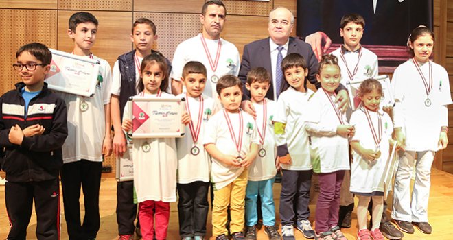 Şehitkamil’de Alkışlar Şampiyon Satranççılara