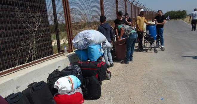 Suriyeliler bayram için ülkelerine gitmeye başladı