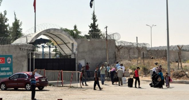 Suriye'ye geçmeye çalışan 8 kişi yakalandı