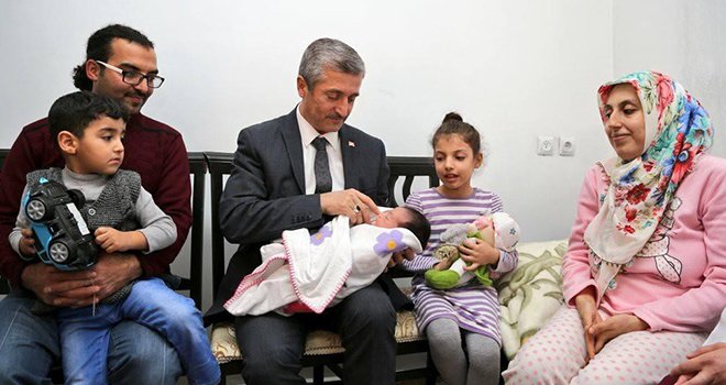 Tahmazoğlu'ndan 80.000’inci bebeğe ziyaret