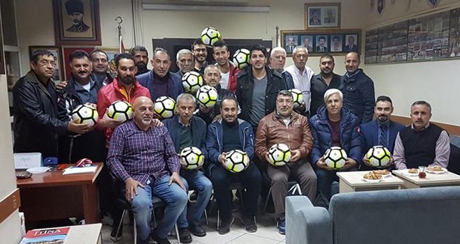 TÜFAD’dan amatörlere top desteği