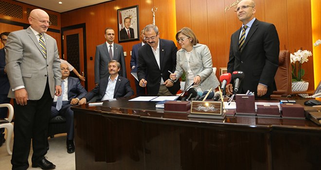 TÜP BEBEK MERKEZİNE PROTOKOL İMZASI