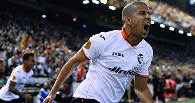 Valencia'dan Feghouli kararı!