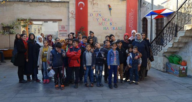 YETİM ÇOCUKLARA MÜZE KEYFİ