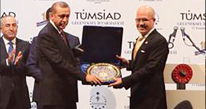 Yıldırım’a 10. Yıl Plaketi