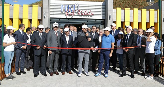 Güneydoğu'nun ilk golf sahasını Çavuşoğlu açtı