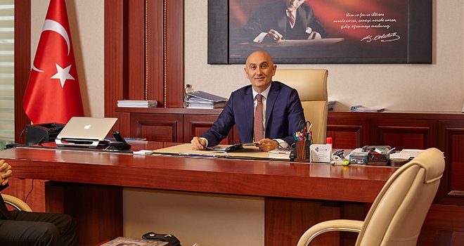 Rektör Yılmaz'dan 'Gençlik ve Spor Bayramı' mesajı