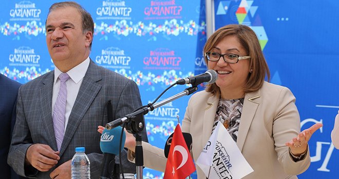 Büyükşehir'den engellilere tekerlekli sandalye