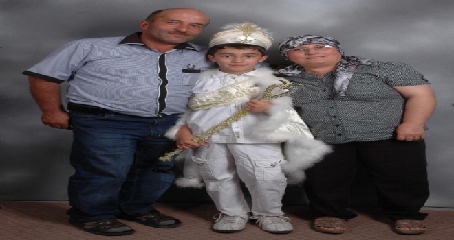 Arının Soktuğu Çiftçi Öldü