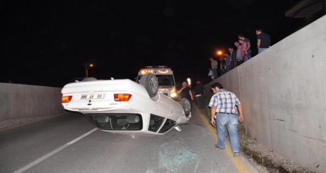 Otomobil Takla Attı: 2 Yaralı 