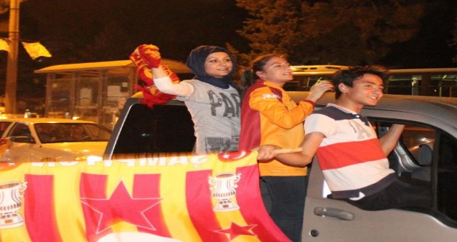 Şanlıurfada Şampiyonluk Kutlaması 