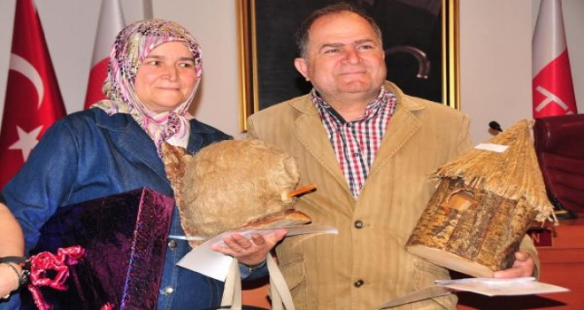 Kuşlarla Hem Sağlığına Hem De Ödüle Kavuştu