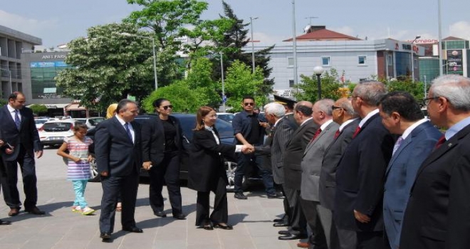 Bakan İslam: Yasalarda Sorun Yok, Uygulamada Var