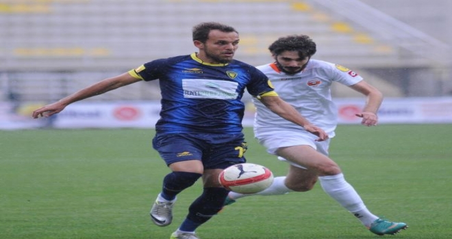 Göztepe Teknik Direktörü: İskenderi Alın