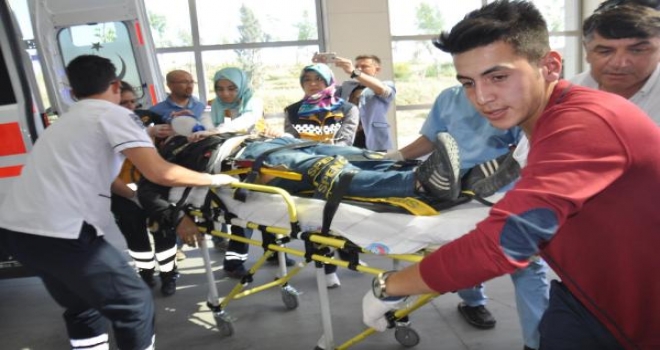 Önder Öğretmen, Kazada Yaşamını Yitirdi 