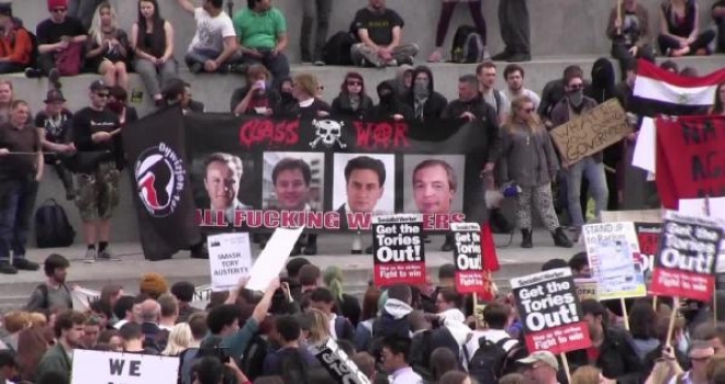 Londrada Polis İle Göstericiler Arasında Arbede 