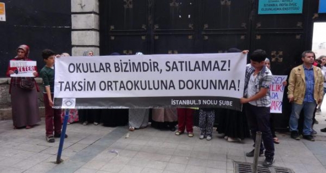 Ortaokul Öğrencilerinden Okuluma Dokunma Eylemi