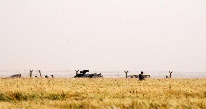 Sınıra Gelen Suriyeliler, Uyarıyla Evlerine Döndü