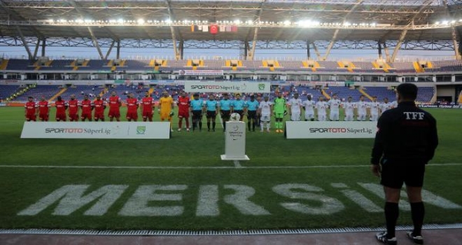Mersin İdmanyurdu - İstanbul Başakşehir Fotoğrafları