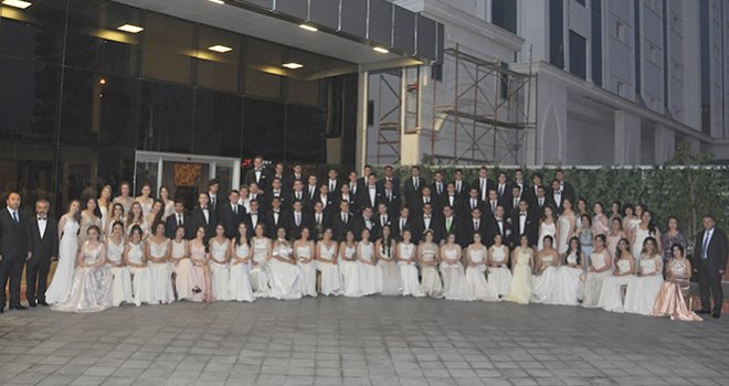2016 GKV Mezunları Muhteşem Bir Balo İle Veda Etti