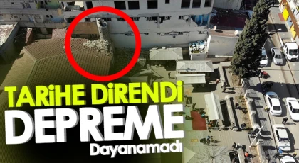 Minaresi ve çatısı çöken 159 yıllık Dervişiye Camii'nin bahçesinde Cuma Namazı kılındı