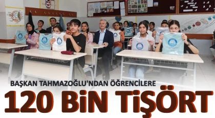 Başkan Tahmazoğlu'ndan öğrencilere 120 bin tişört