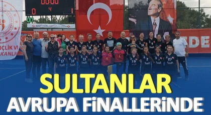 Hokeyin Sultanları İtalya temsilcisine acımadı 4-0