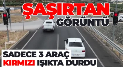 Şaşırtan görüntü: Sadece 3 araç kırmızı ışıkta durdu