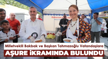 Tahmazoğlu, vatandaşlara aşure ikramında bulundu