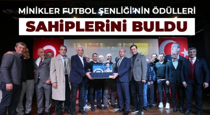 Minikler Futbol Şenliği’nin ödülleri sahiplerini buldu