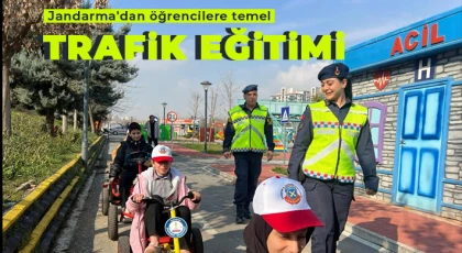 Jandarma'dan öğrencilere temel trafik eğitimi