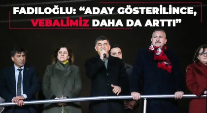 Fadıloğlu, önce hizmetleri anlatıyor sonra vatandaşı dinliyor