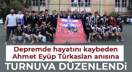 Gaziantep Lisesi'nden, kaleci Ahmet Eyüp Türkaslan'a büyük vefa
