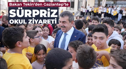 Bakanı karşılarında gören öğrenciler şaşkınlık yaşadı