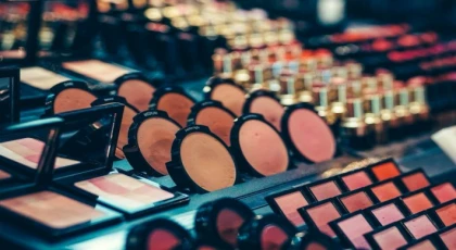 Kozmetik Sektöründe Güvenilir Toptan Alımın Önemi