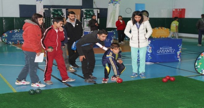 25 Aralık Kurtuluş Kupası'nda yarışmalar başladı