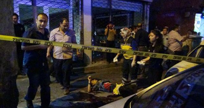 4 Suriyeli bıçaklandı