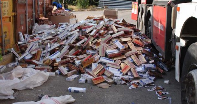 50 BİN PAKET KAÇAK SİGARA YAKALANDI
