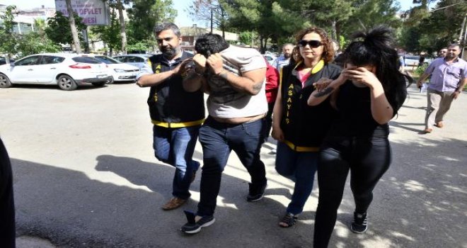 Aile boyu fuhuş çetesi...