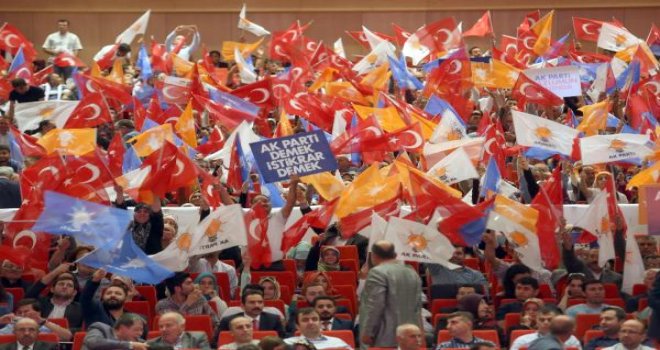 AK PARTİ SEÇİM VAATLERİNİ AÇIKLADI